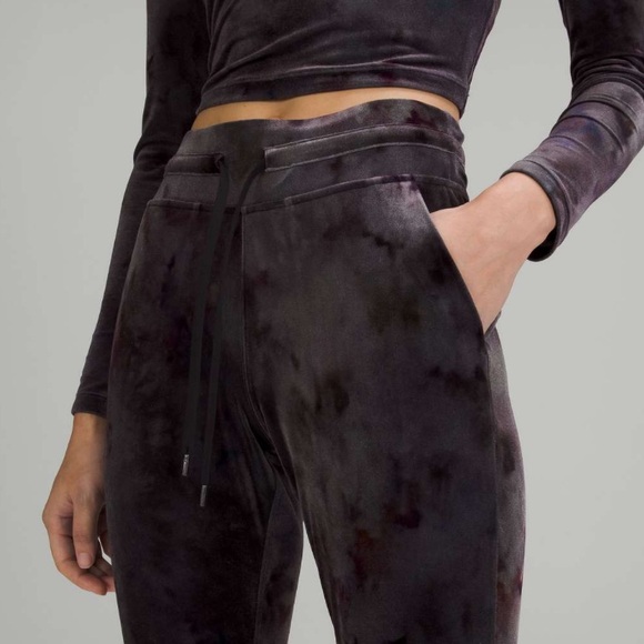 LULULEMON Velour Joggers sz 8 - Picture 8 of 8